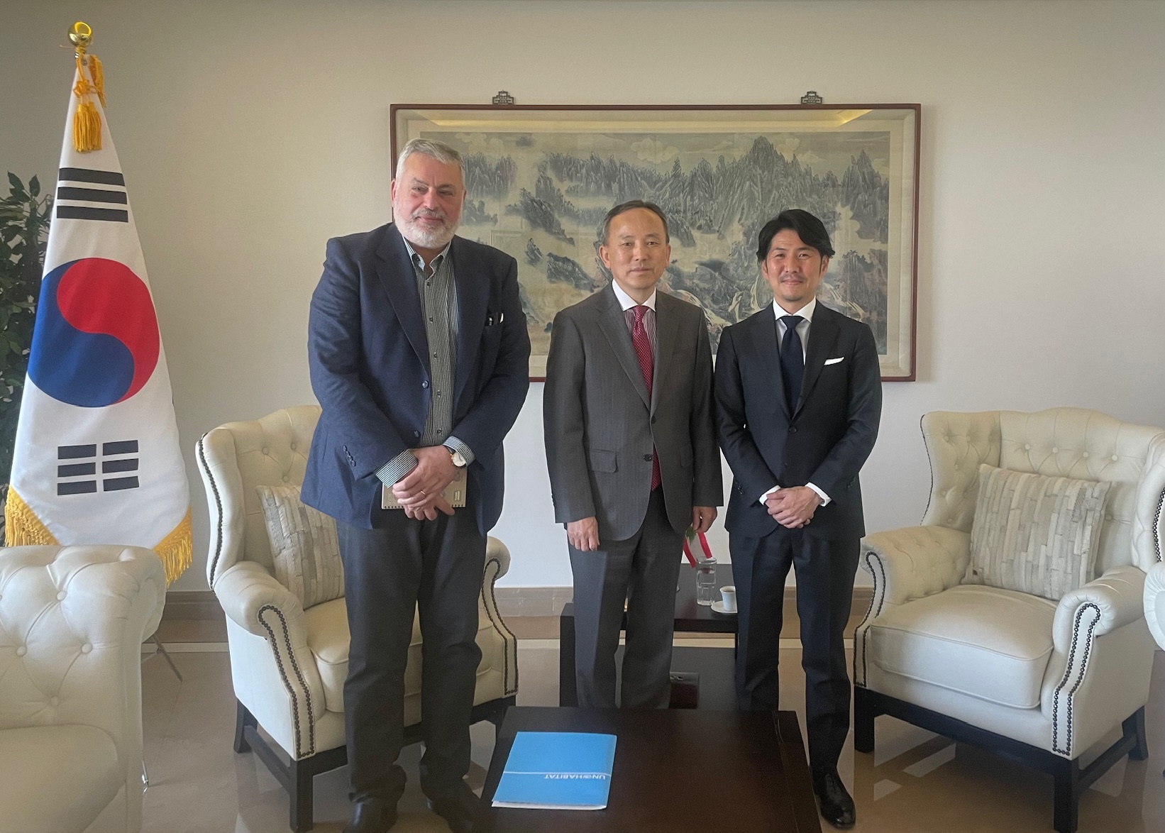 Ambassador Park meets with the UN Habitat Head of Country Programme