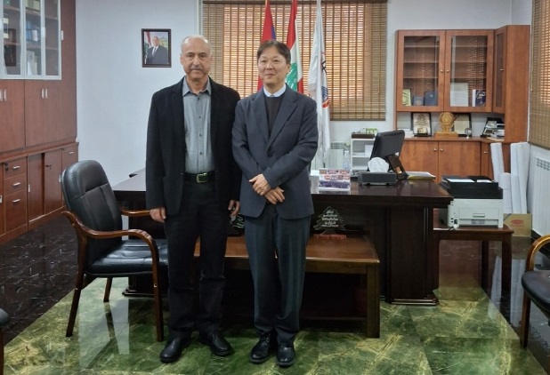 동부 안자르 시장 면담